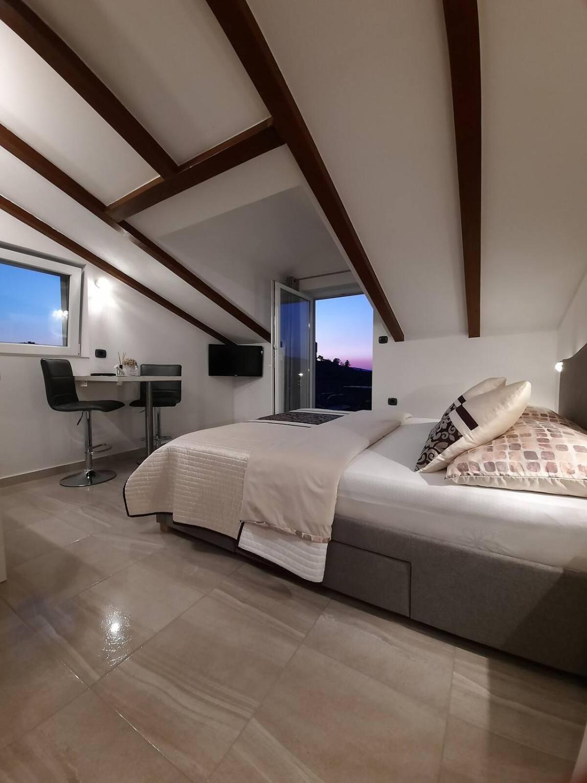 Apartments Prpic 1,Senj Сень Экстерьер фото